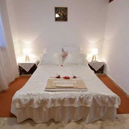 Relaxing Experiences Near * أولمبيا